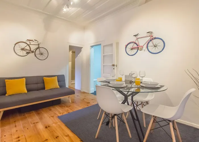 Duque's Cozy Retreat @ Historical Lisboa